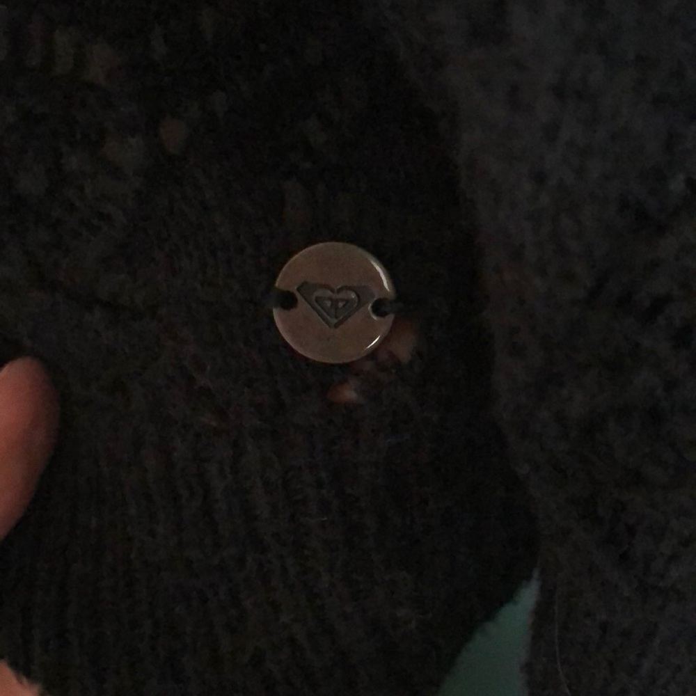 Black Roxy sweater - Picture 2 of 4
